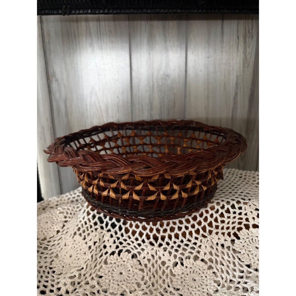 Vintage Round Wicker Basket Tri-Tone Woven Decorative Bowl 10 Inch